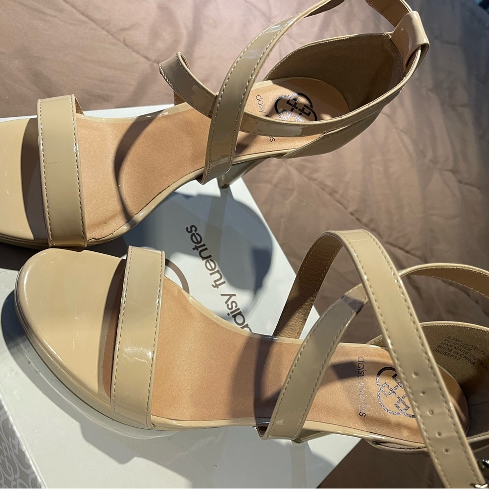Shoes - Picture 5 of 5